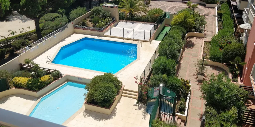 Appartement Centre Port Piscine Fouquez 1024x512